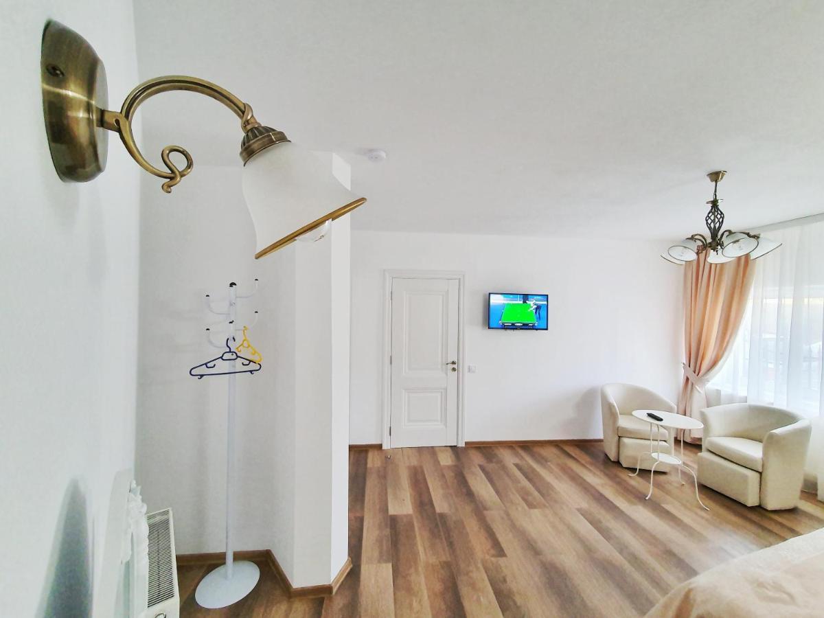 Tourist B&C Hotel Árgyasudvarhely Kültér fotó