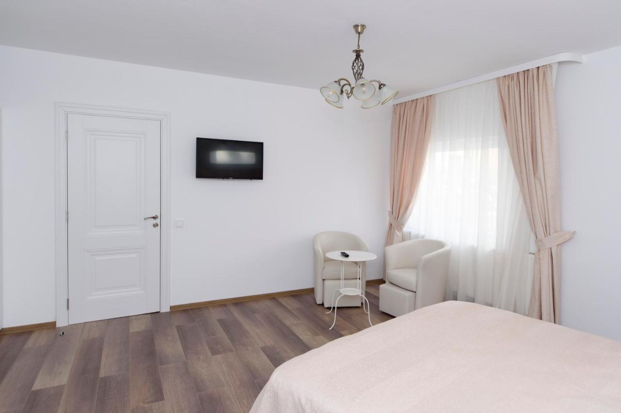 Tourist B&C Hotel Árgyasudvarhely Kültér fotó