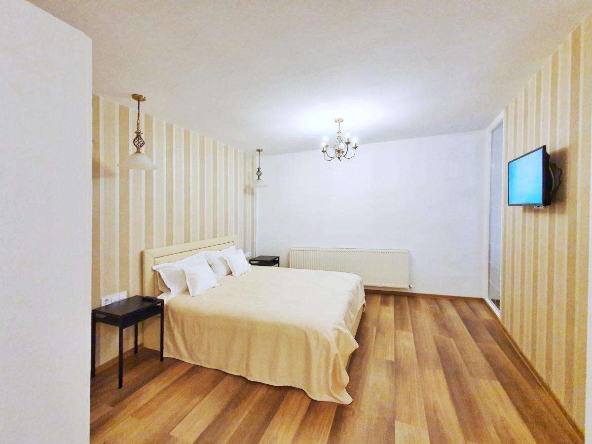 Tourist B&C Hotel Árgyasudvarhely Kültér fotó